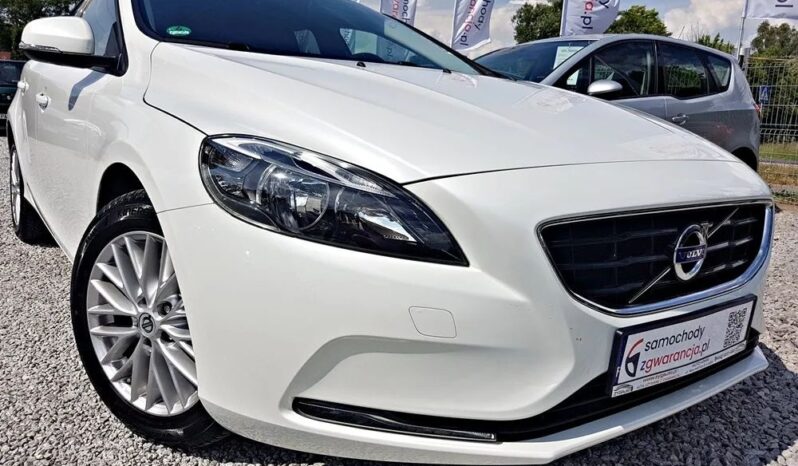 VOLVO V40  | FWD (przód) | Manualna | 122 KM | Biały full