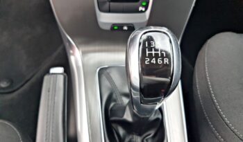 VOLVO V40  | FWD (przód) | Manualna | 122 KM | Biały full