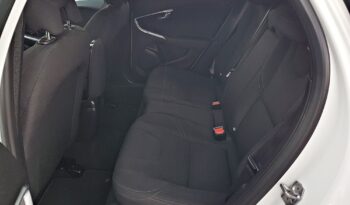 VOLVO V40  | FWD (przód) | Manualna | 122 KM | Biały full
