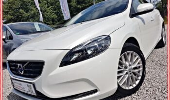 VOLVO V40  | FWD (przód) | Manualna | 122 KM | Biały full