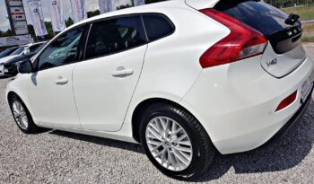 VOLVO V40  | FWD (przód) | Manualna | 122 KM | Biały full