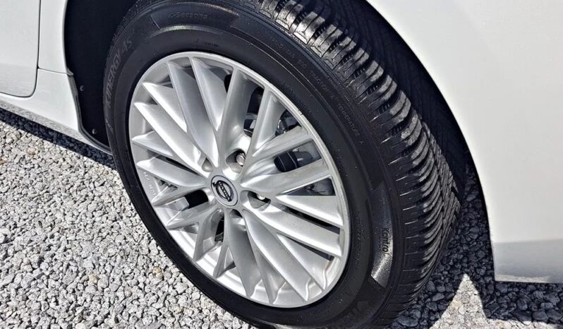 VOLVO V40  | FWD (przód) | Manualna | 122 KM | Biały full