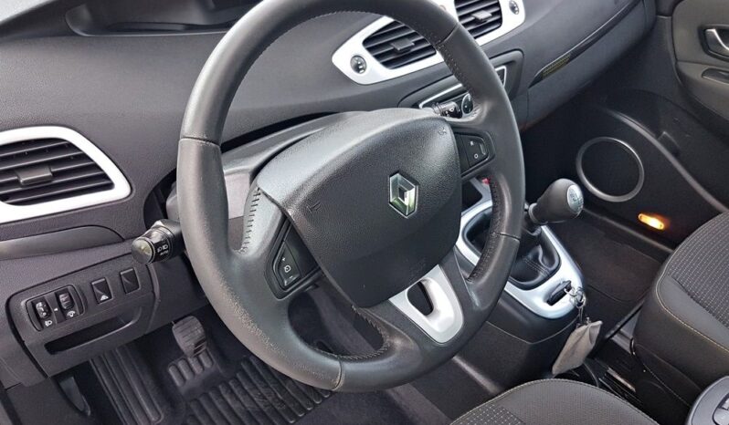 RENAULT Scenic  | FWD (przód) | Manualna | 130 KM | Czarny full