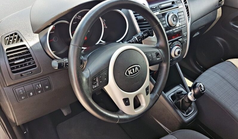 KIA Venga  | FWD (przód) | Manualna | 125 KM | Szary full
