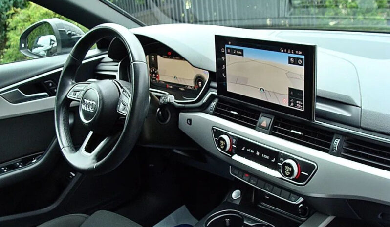 Audi   A4 Avant    163 KM    Automatyczna    FWD (przód)    Czarny full