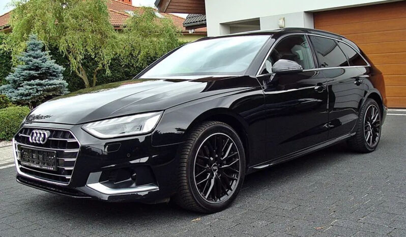 Audi   A4 Avant    163 KM    Automatyczna    FWD (przód)    Czarny full