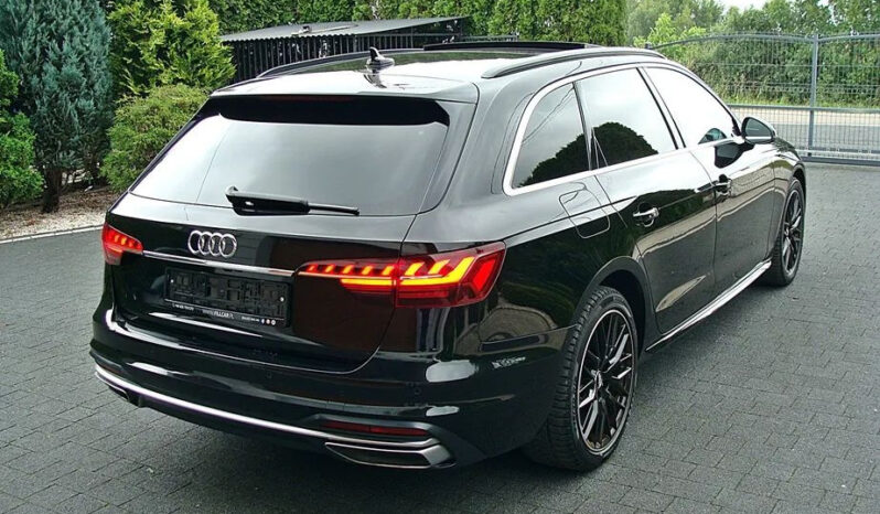 Audi   A4 Avant    163 KM    Automatyczna    FWD (przód)    Czarny full
