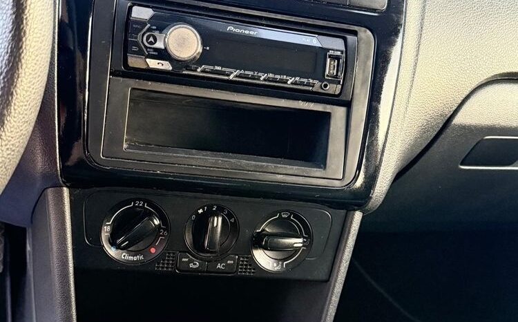 VOLKSWAGEN Polo  | FWD (przód) | Manualna | 60 KM | Czerwony full