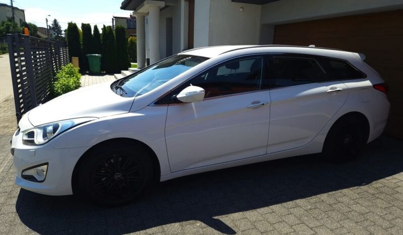 HYUNDAI i40  | FWD (przód) | Manualna | 135 KM | Biały full