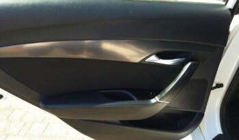 HYUNDAI i40  | FWD (przód) | Manualna | 135 KM | Biały full