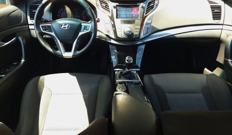 HYUNDAI i40  | FWD (przód) | Manualna | 135 KM | Biały full