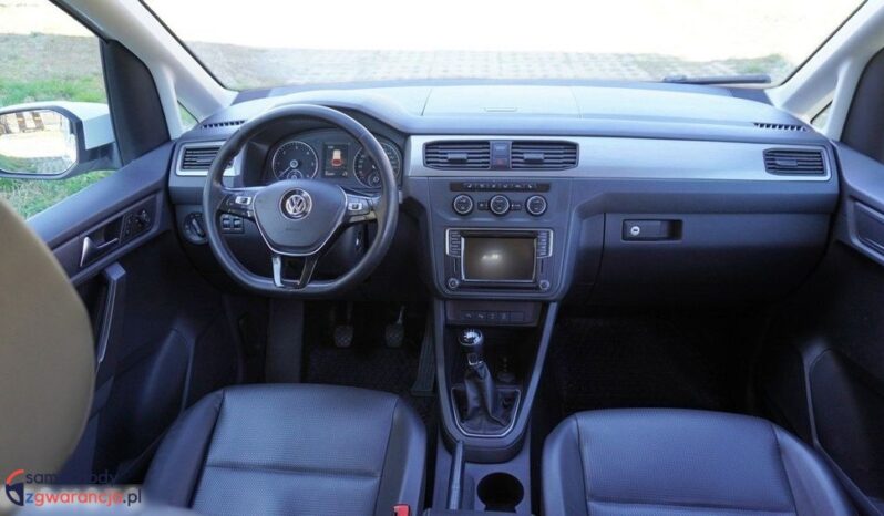 VOLKSWAGEN Caddy | 4×4 (doł. automatycznie) | Manualna | 122 KM | Biały full