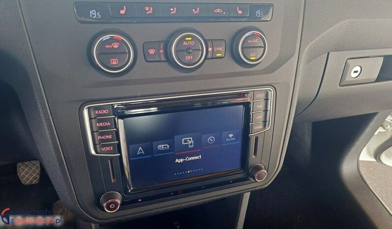 VOLKSWAGEN Caddy | 4×4 (doł. automatycznie) | Manualna | 122 KM | Biały full