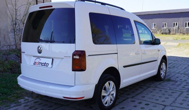 VOLKSWAGEN Caddy | 4×4 (doł. automatycznie) | Manualna | 122 KM | Biały full