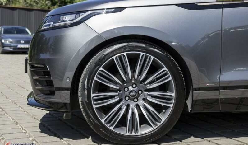 LAND ROVER Range Rover Velar | 4×4 (doł. automatycznie) | Automatyczna | 300 KM | Szary full