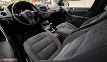 Volkswagen Tiguan | 4×4 (doł. automatycznie) | Manualna | 150 KM | Czarny full