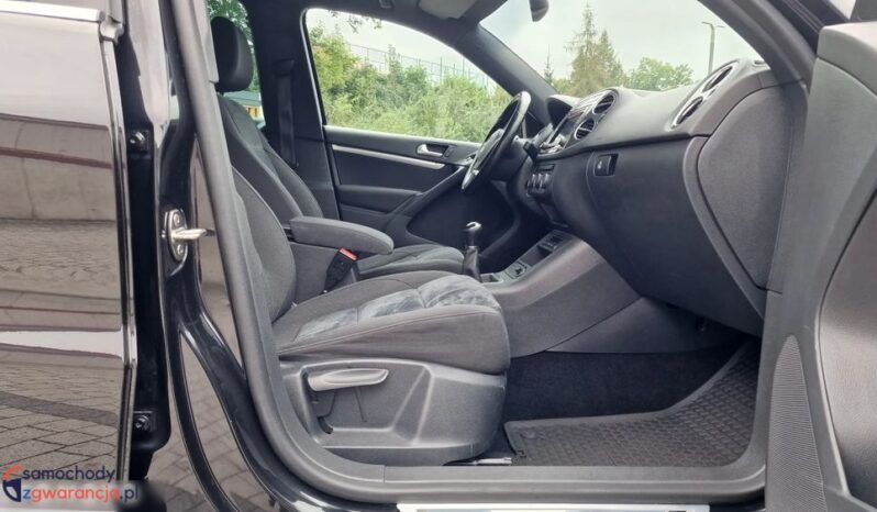 Volkswagen Tiguan | 4×4 (doł. automatycznie) | Manualna | 150 KM | Czarny full
