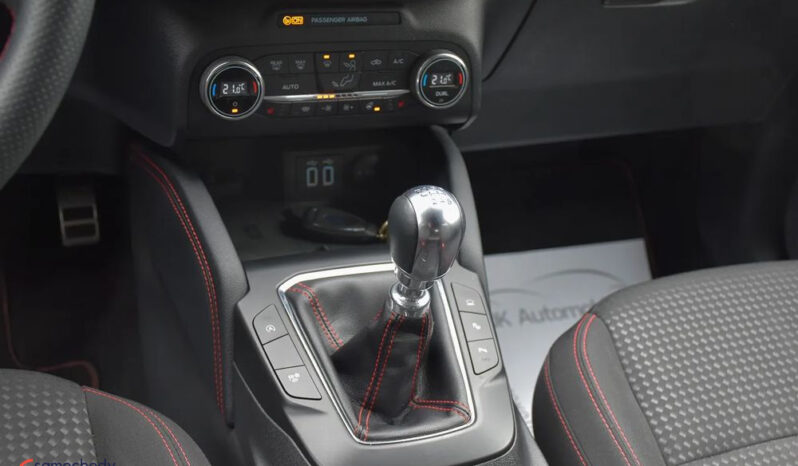 FORD Kuga  | FWD (przód) | Manualna | 150 KM | Biały full