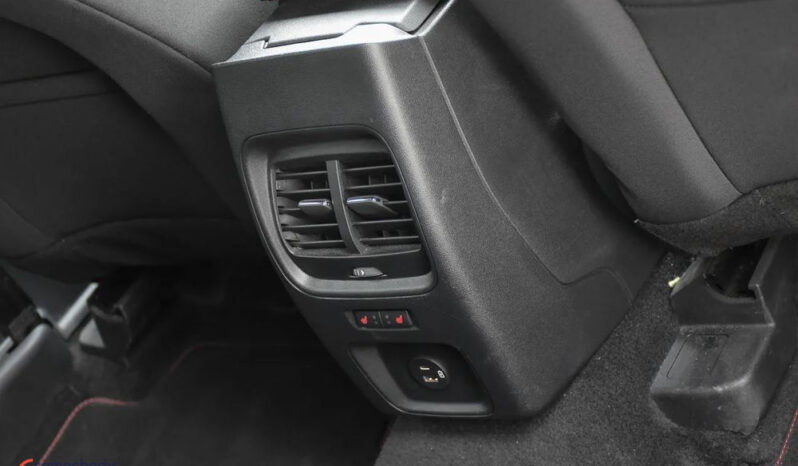 FORD Kuga  | FWD (przód) | Manualna | 150 KM | Biały full