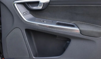 VOLVO XC 60 | FWD (przód) | Automatyczna | 190 KM | Czarny full