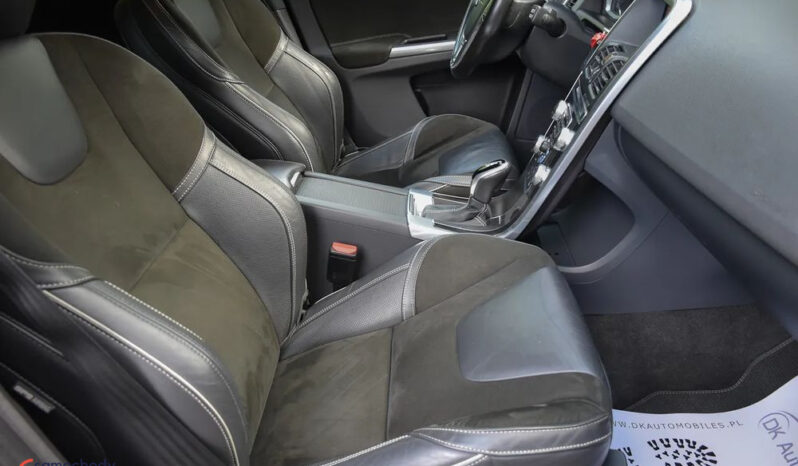 VOLVO XC 60 | FWD (przód) | Automatyczna | 190 KM | Czarny full