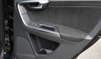 VOLVO XC 60 | FWD (przód) | Automatyczna | 190 KM | Czarny full