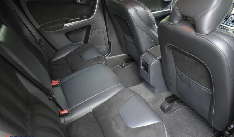 VOLVO XC 60 | FWD (przód) | Automatyczna | 190 KM | Czarny full