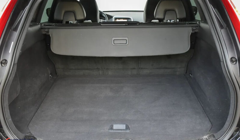 VOLVO XC 60 | FWD (przód) | Automatyczna | 190 KM | Czarny full