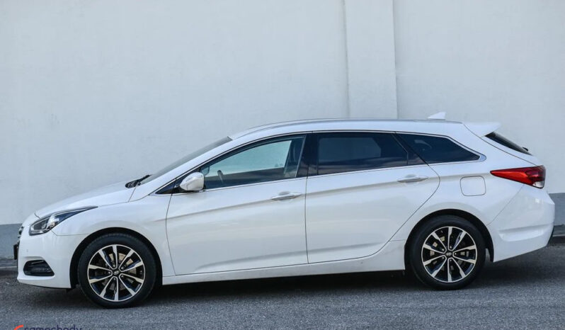 HYUNDAI i40  | FWD (przód) | Manualna | 116 KM | Biały full