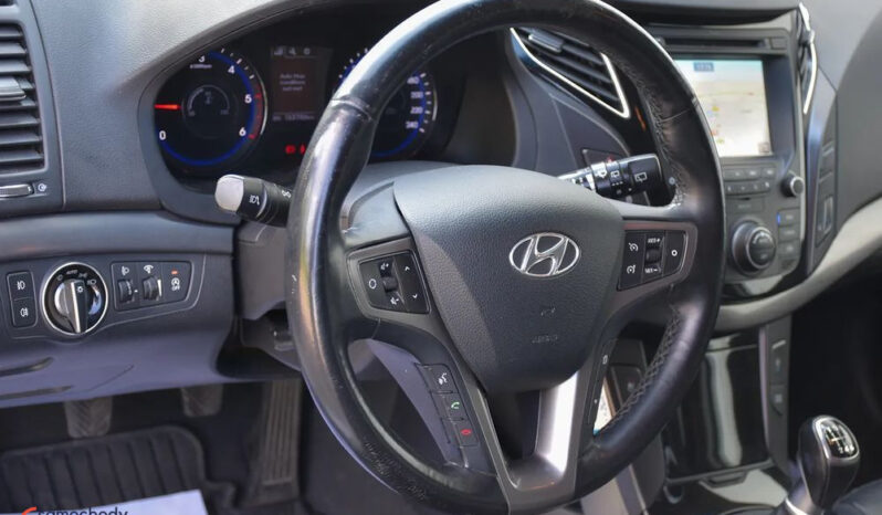 HYUNDAI i40  | FWD (przód) | Manualna | 116 KM | Biały full