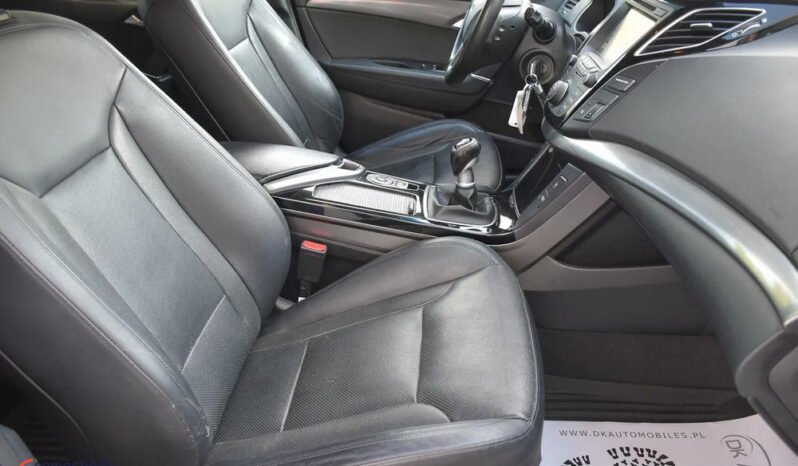 HYUNDAI i40  | FWD (przód) | Manualna | 116 KM | Biały full