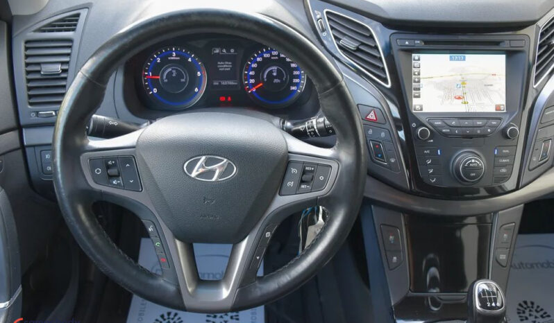 HYUNDAI i40  | FWD (przód) | Manualna | 116 KM | Biały full