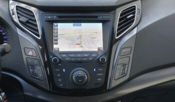 HYUNDAI i40  | FWD (przód) | Manualna | 116 KM | Biały full