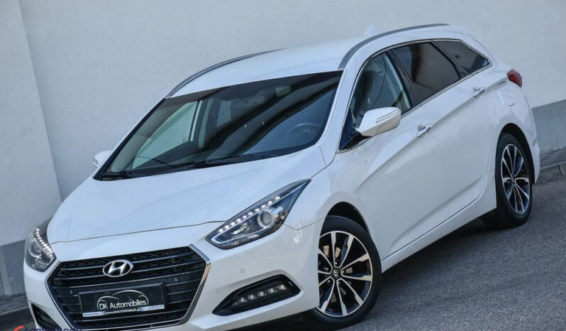 HYUNDAI i40  | FWD (przód) | Manualna | 116 KM | Biały full