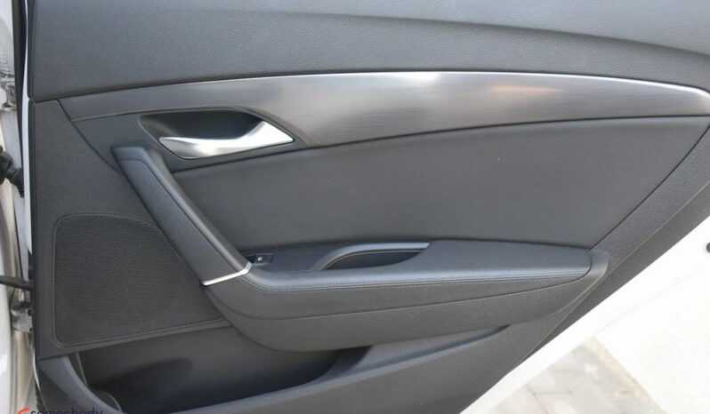 HYUNDAI i40  | FWD (przód) | Manualna | 116 KM | Biały full