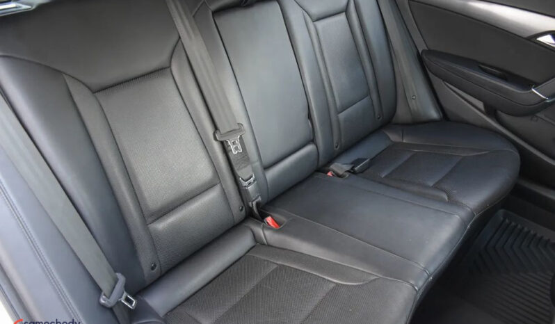 HYUNDAI i40  | FWD (przód) | Manualna | 116 KM | Biały full