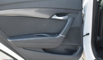 HYUNDAI i40  | FWD (przód) | Manualna | 116 KM | Biały full