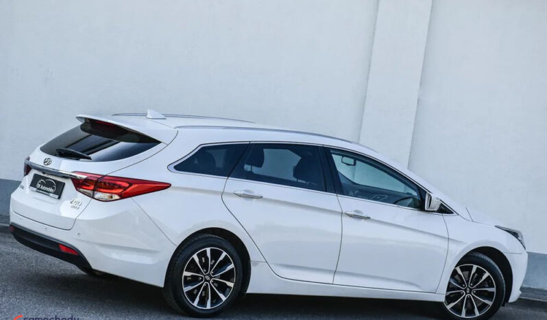 HYUNDAI i40  | FWD (przód) | Manualna | 116 KM | Biały full