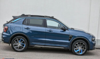 VOLVO XC 60 | FWD (przód) | Automatyczna | 261 KM | Niebieski full