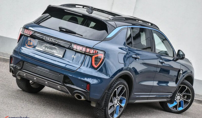 VOLVO XC 60 | FWD (przód) | Automatyczna | 261 KM | Niebieski full