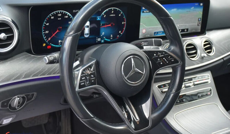 MERCEDES-BENZ Klasa E | 4×4 (stały) | Automatyczna | 195 KM | Czarny full