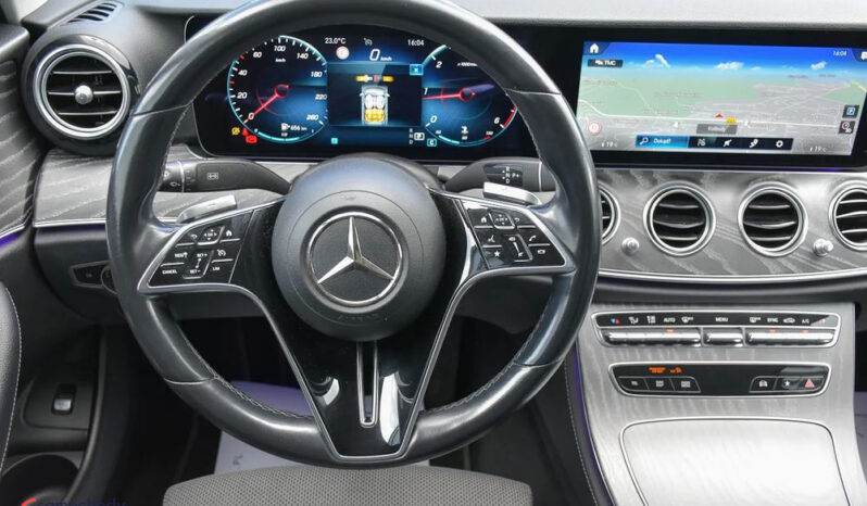 MERCEDES-BENZ Klasa E | 4×4 (stały) | Automatyczna | 195 KM | Czarny full