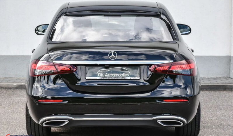 MERCEDES-BENZ Klasa E | 4×4 (stały) | Automatyczna | 195 KM | Czarny full