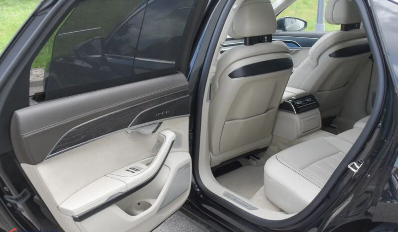 AUDI A8  | 4×4 (stały) | Automatyczna | 286 KM | Czarny full