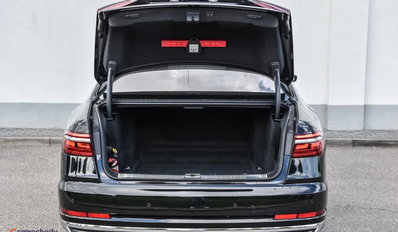 AUDI A8  | 4×4 (stały) | Automatyczna | 286 KM | Czarny full
