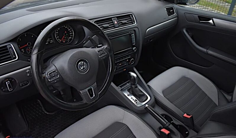 Volkswagen Jetta | FWD (przód) | Automatyczna | 105 KM | Czarny full