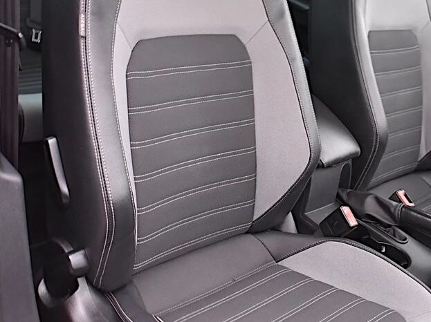 Volkswagen Jetta | FWD (przód) | Automatyczna | 105 KM | Czarny full