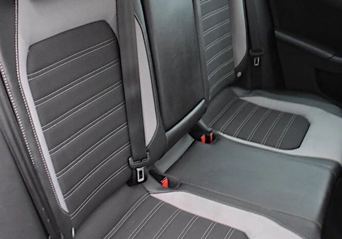 Volkswagen Jetta | FWD (przód) | Automatyczna | 105 KM | Czarny full