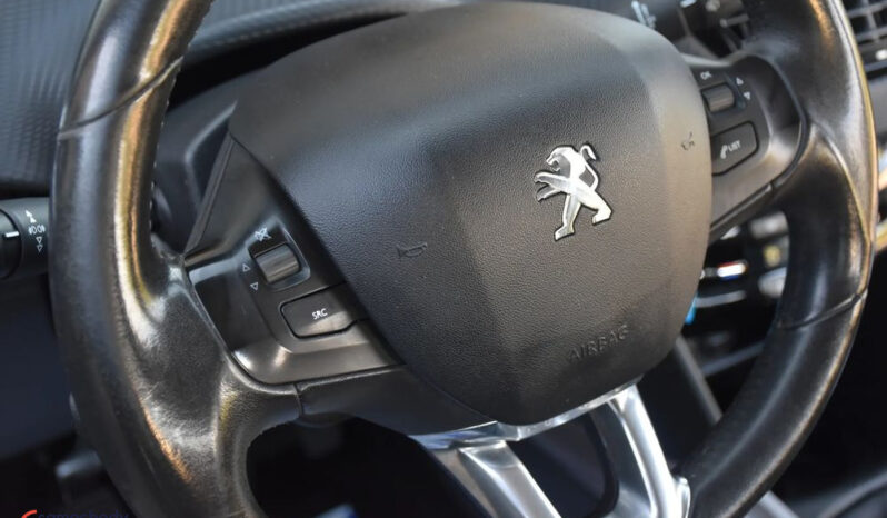 PEUGEOT 2008  | FWD (przód) | Manualna | 99 KM | Szary full