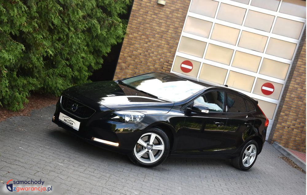 Volvo V40  | Fwd (Przód) | Manualna | 150 Km | Czarny